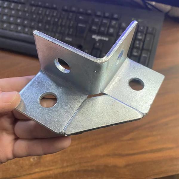 C型鋼連接件抗震支架配件4孔平面L型護(hù)角3孔角碼3孔直板馬鞍卡